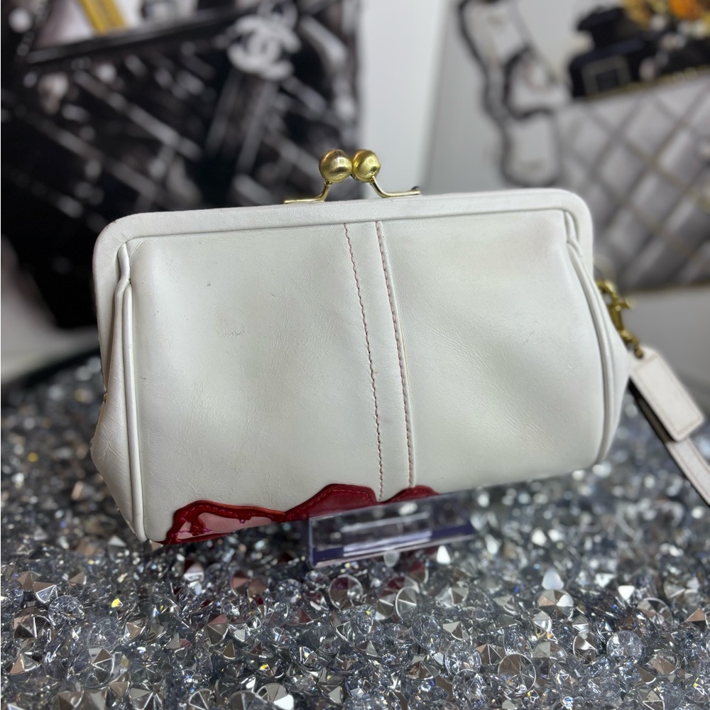 Coach 05’ poppy floral appliqué vintage RARE Poppy for Peace Kisslock EUC - Picture 5 of 16